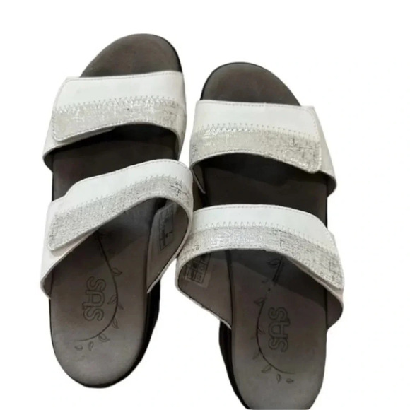 SAS Women's White & Silver Nudu Slide Leather Adjustable Strap Sandal Size 7 GUC - Picture 1 of 11